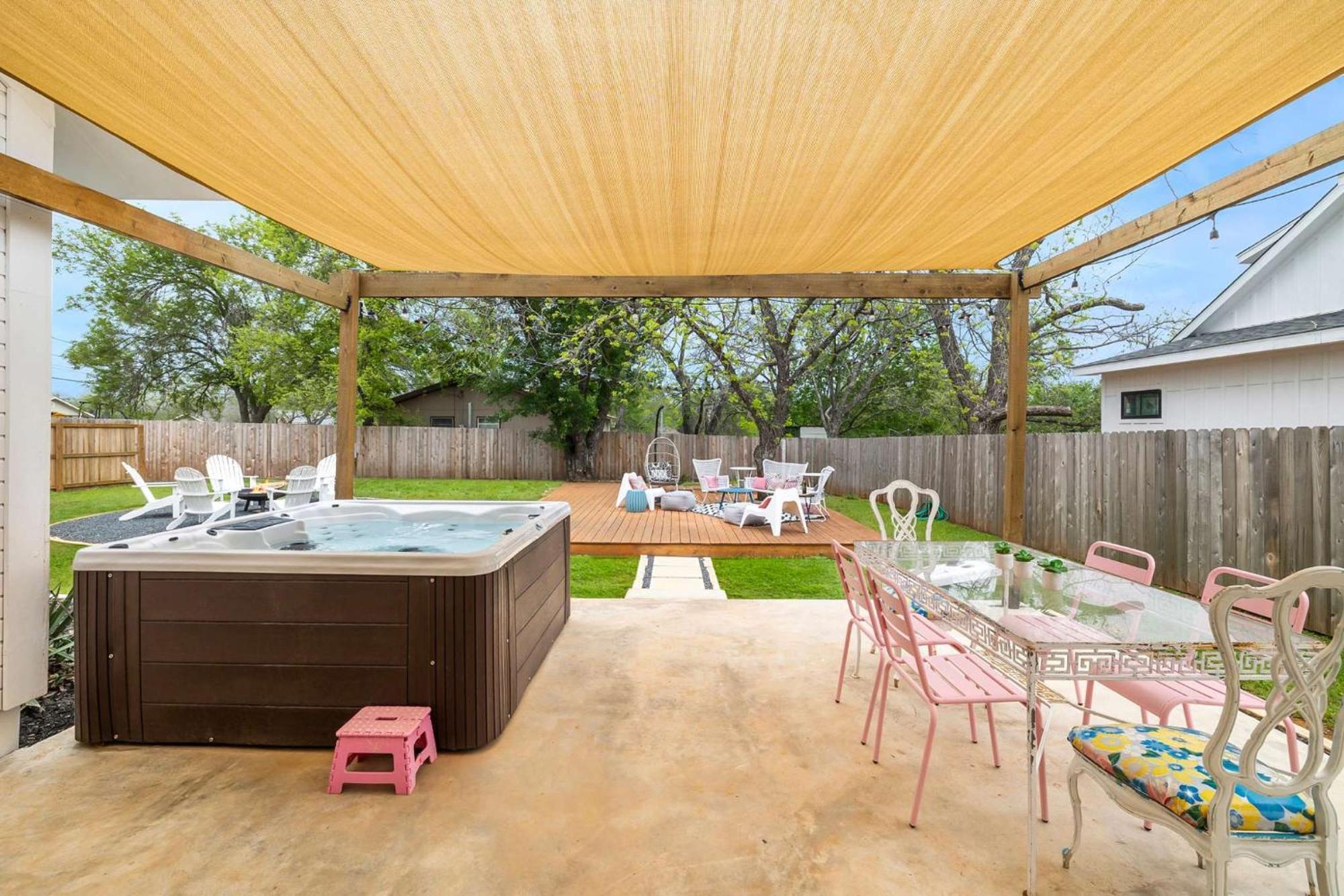 Villa Pink Duchess - Mins To Main Hot Tub & Fire Pit à Fredericksburg Extérieur photo